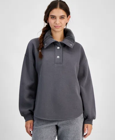 Planet Heart Juniors' Faux-fur Collar Fleece Henley In Granite
