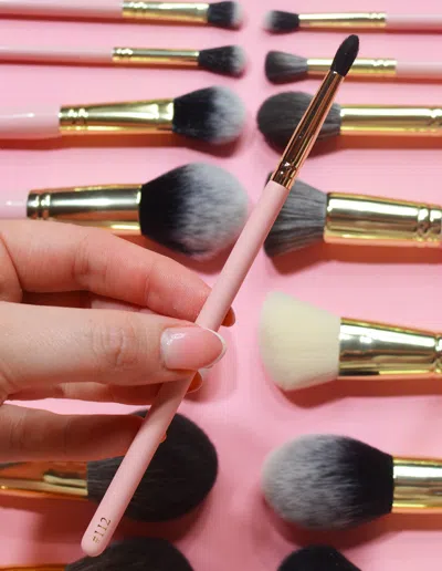 P.louise P. Louise #112 Petite Rounded Fluffy Blender Brush