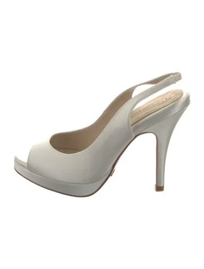 Pre-owned Pnina Tornai Satin Slingback Sandals In White