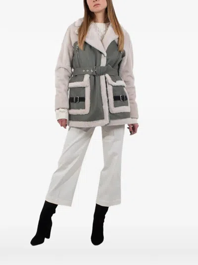 Poche Paris Jacke Mit Gürtel In Gray