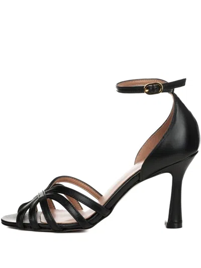 Poche Paris Josiane Sandals