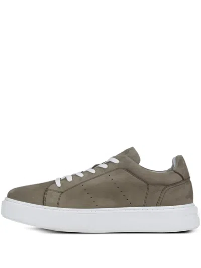Poche Paris Leather Sneakers