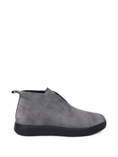 Poche Paris Suede Slip-on Loafers In Gold