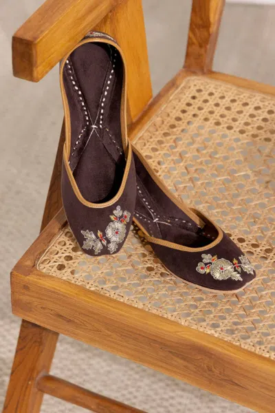 Pode Women's Dirty Diana Brown Velvet Embroidered Flats In Multi