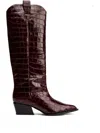 Poeve 50mm Macy Crocodile-embossed Boots In Burgundy