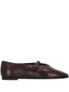 Poeve Avery Ballet Flats In Brown