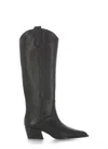 Poeve Boots In Black