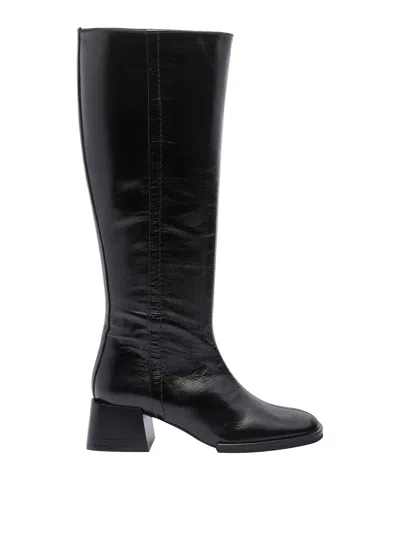 Poeve Noelia Boots In Black