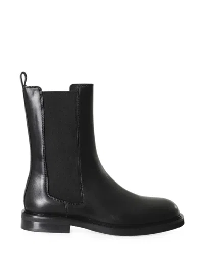 Poeve Elasticated-side Ankle Boots In Black