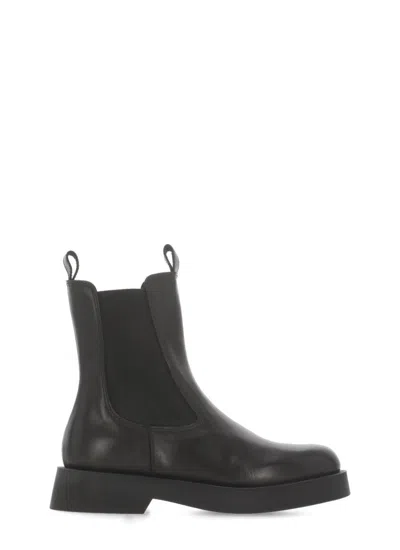 POEVE NYX ANKLE BOOTS