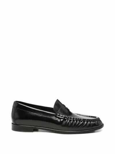 Poeve Round-toe Leather Loafers In Black