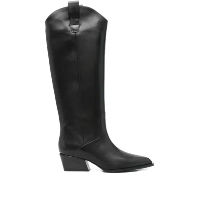 Poeve Shoes In Black