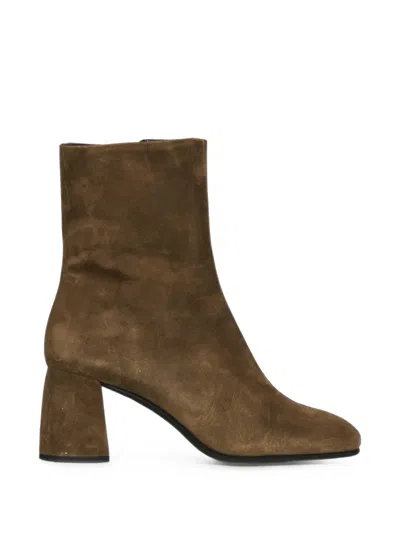 Poeve Thea Suede Block-heel Ankle Boots In Green