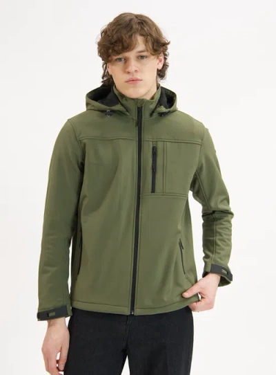 Point Zero Softshell Dewspo Bonded Mesh Jacket In Leaves