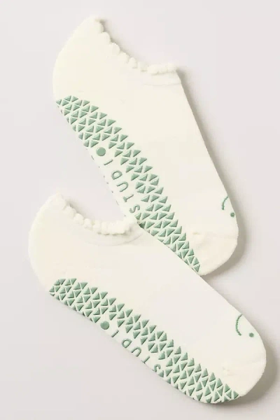 Pointe Studio Happy Grip Socks In Ivory