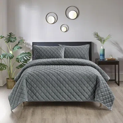 Pointehaven Oversized Diamond Quilt Set In Silver Gray
