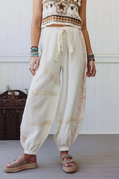 Pol Double Gauze With Trim Point Pants In Ivory In White