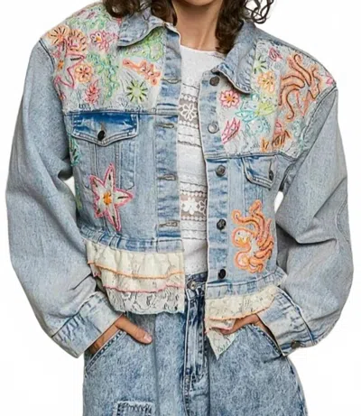 Pol Floral Embroidered Cropped Jacket In Denim In Blue
