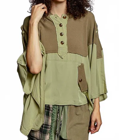 Pol Hooded Oversize Cape Style Top In Olive In Green