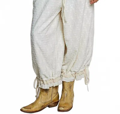 Pol Renaissance Bloomer Ruffle Pant In Cream In White