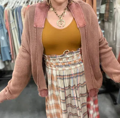 Pol Simple Mood Open Cardi In Chocolate In Gold