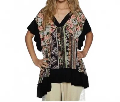 Pol V Neck Ruffle Floral Top In Black