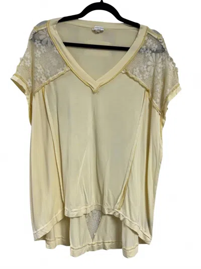 Pol Women's V Neck Top With Lace In Yellow In Green
