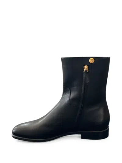 Pollini Logo-plaque Ankle Boots In Black
