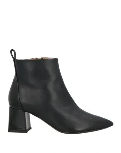 Pollini Woman Ankle Boots Black Size 6 Leather