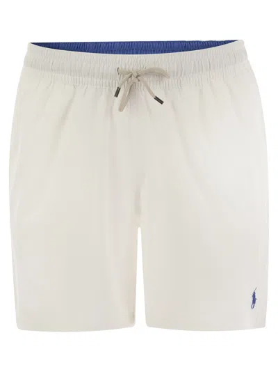 Polo Ralph Lauren Short En Velours Côtelé In White