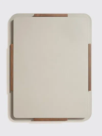 Poltrona Frau Kitchen Accessories Lifestyle  In White