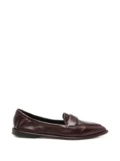 Pomme D'or Pointed-toe Leather Loafers In Black
