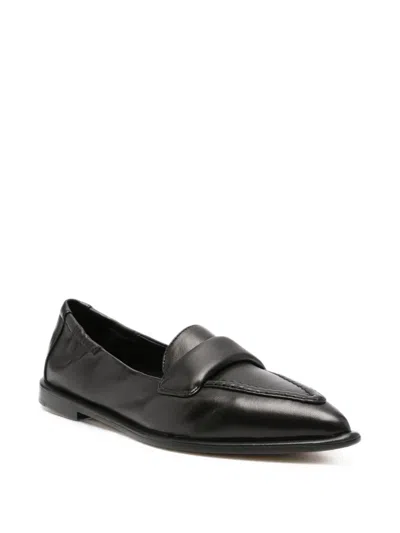 Pomme D'or Pointed-toe Leather Loafers In Black