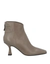 Pomme D'or Woman Ankle Boots Grey Size 6.5 Leather