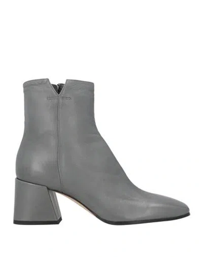 Pomme D'or Woman Ankle Boots Grey Size 8 Leather In Gray