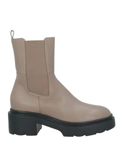 Pomme D'or Woman Ankle Boots Khaki Size 6 Leather In Beige