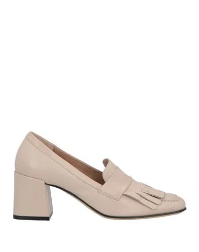 Pomme D'or Woman Loafers Beige Size 8 Leather