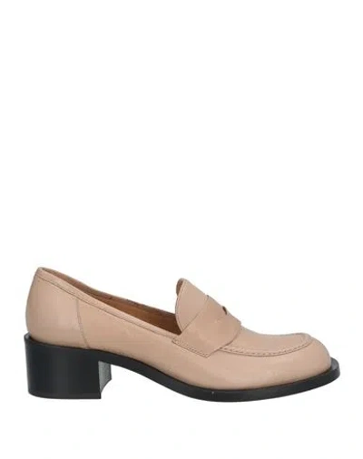 Pomme D'or Woman Loafers Beige Size 7.5 Leather