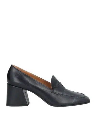 Pomme D'or Woman Loafers Black Size 5.5 Soft Leather