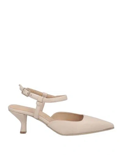 Pomme D'or Woman Pumps Cream Size 10 Leather In White