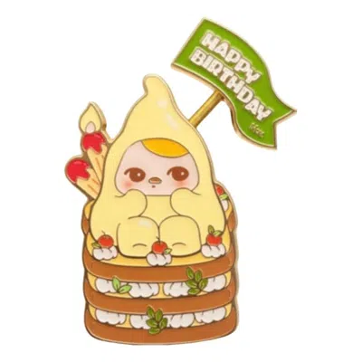 Pop Mart Pucky Birthday Badge In Multi