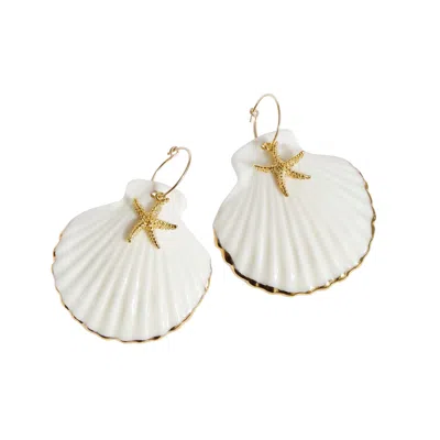 Poporcelain Women's White / Gold Golden Edge Clam Shell With Starfish Hoop Earrings