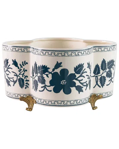Port 68 Breckenridge Quatrefoil Planter In White