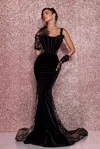 Portia And Scarlett Ps25639e Long Fitted Formal Lace Velvet Prom Dress In Black