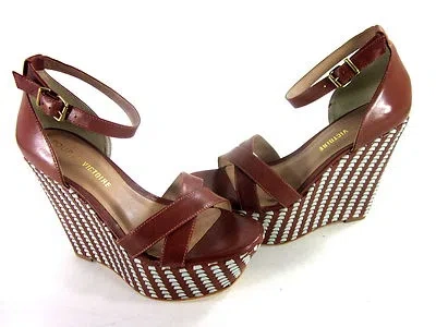 Pre-owned Pour La Victoire Women's Bonita Wedge Fashion Sandal Cognac Leather Us Size 6 M In Brown