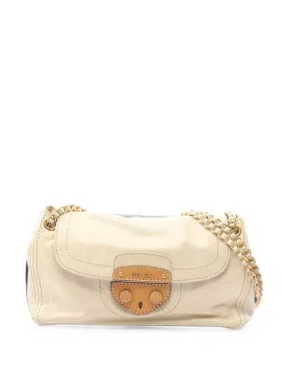 Pre-owned Prada 2000s Vitello Shine Chain Shoulder Bag In ホワイト
