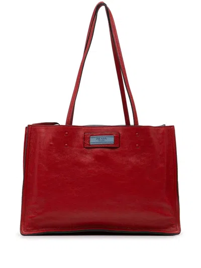 Pre-owned Prada 2010-2024 Glace Calf Etiquette Tote Bag In 红色