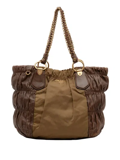 Pre-owned Prada 2010-2026 Tessuto And Nappa Gaufre Tote Bag In Brown