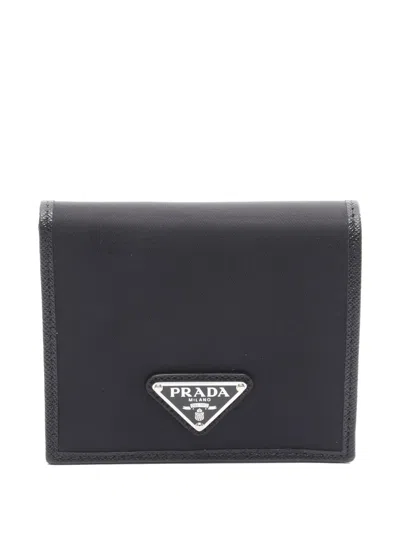Pre-owned Prada 2020s Logo-plaque Wallet In Black