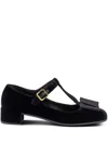 Prada Pumps In Black
